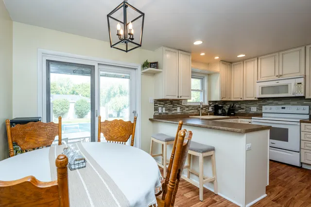 $269,900 | 631 Marvin Avenue, St. Joseph, MI 49085