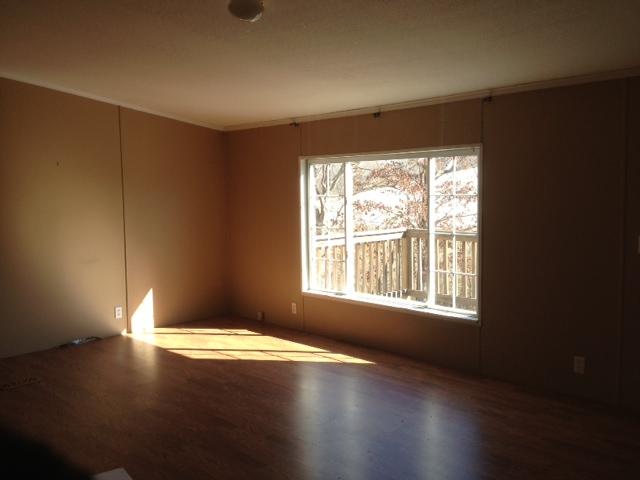 402 Ribbon Branch Road Dover, TN 37058 - Photo 5 of 15 Large living room.