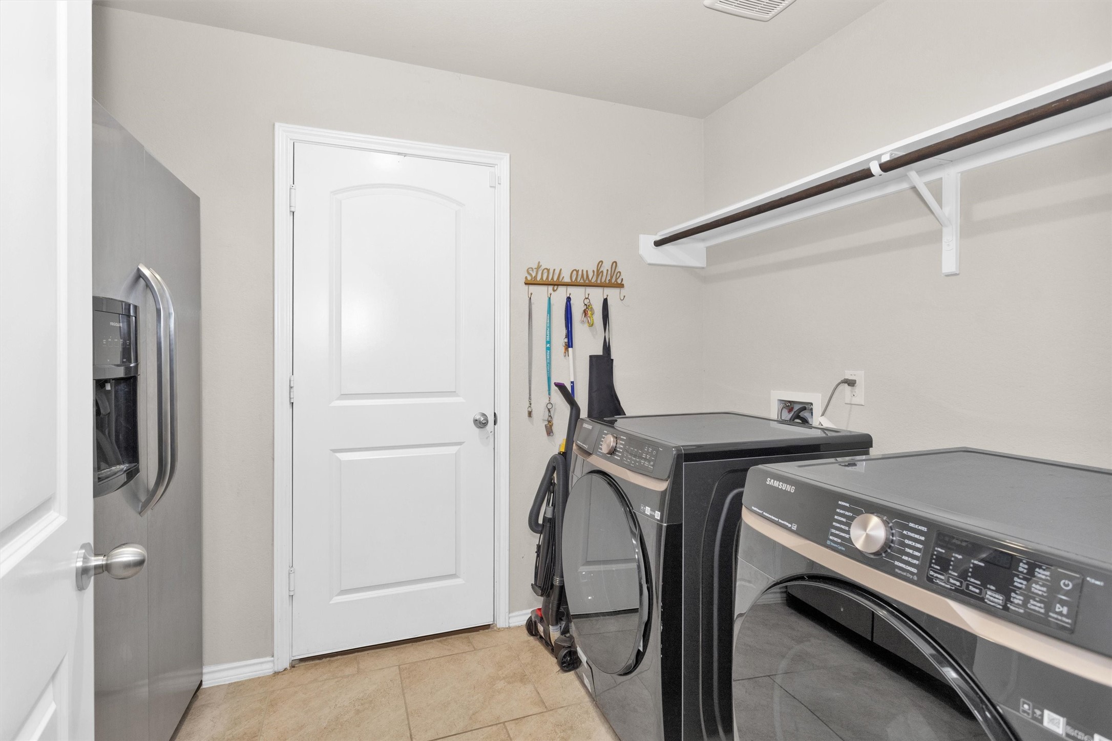 5206 Pointe Spring Crossing Spring, TX 77389 - Photo 16 of 50 Large laundry room