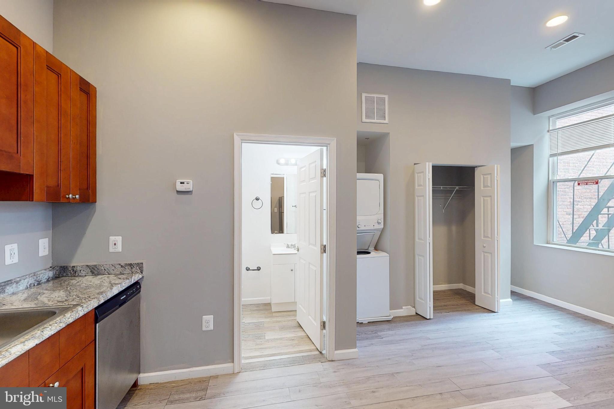 2202 Maryland Avenue, Unit R4 Baltimore, MD 21218 - Photo 3 of 11 Modern living space with stylish finishes.