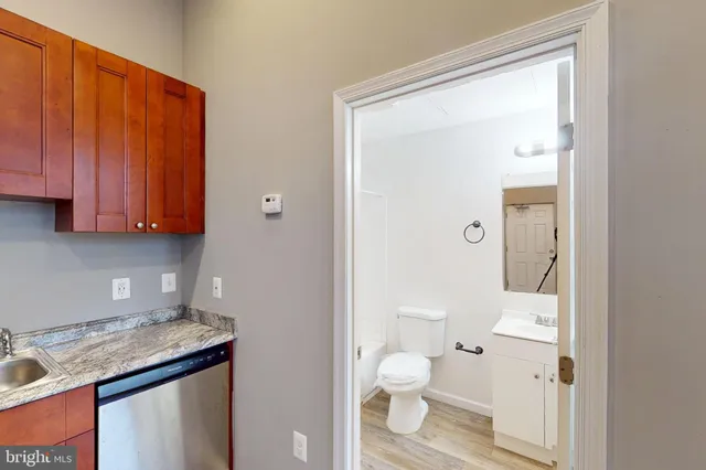 $950 | 2202 Maryland Avenue, Unit R4, Baltimore, MD 21218