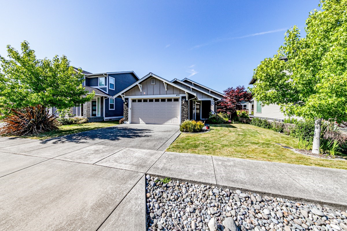 431 Lofgrin Road Sequim, WA 98382 - Photo 33 of 35 a front view of a house with a yard