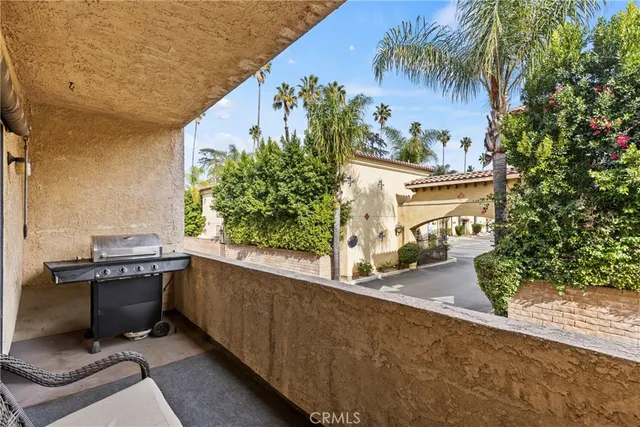 $659,000 | 17500 Sherman Way, Unit 102, Van Nuys, CA 91406