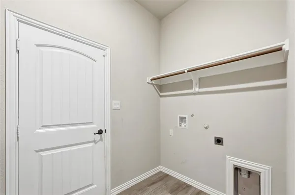 a view of utility room