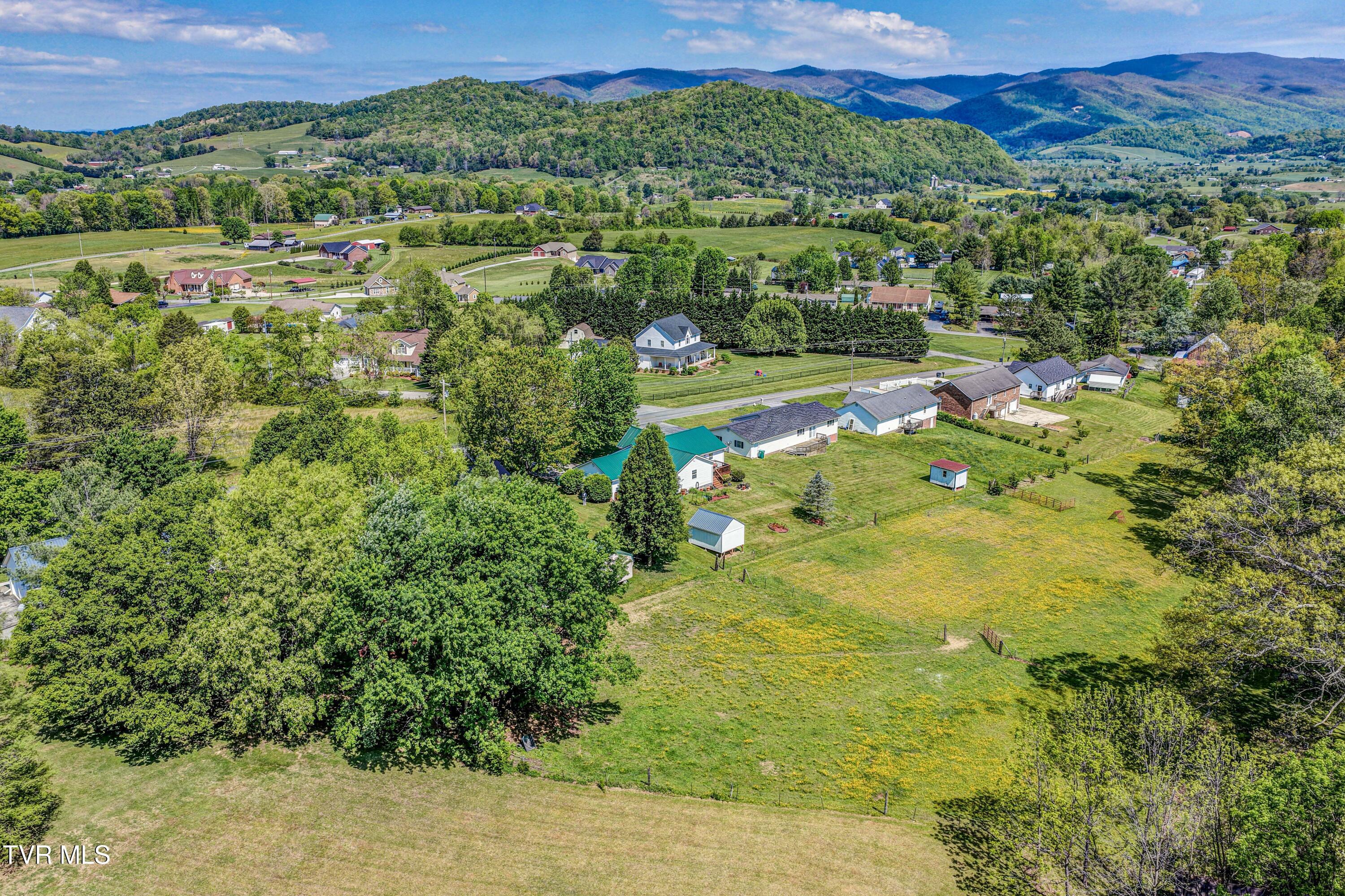 2545 Siam Road Elizabethton, TN 37643 - Photo 67 of 76 DJI_20260420114649_0704_D_5_D_6_D_7_D_8_
