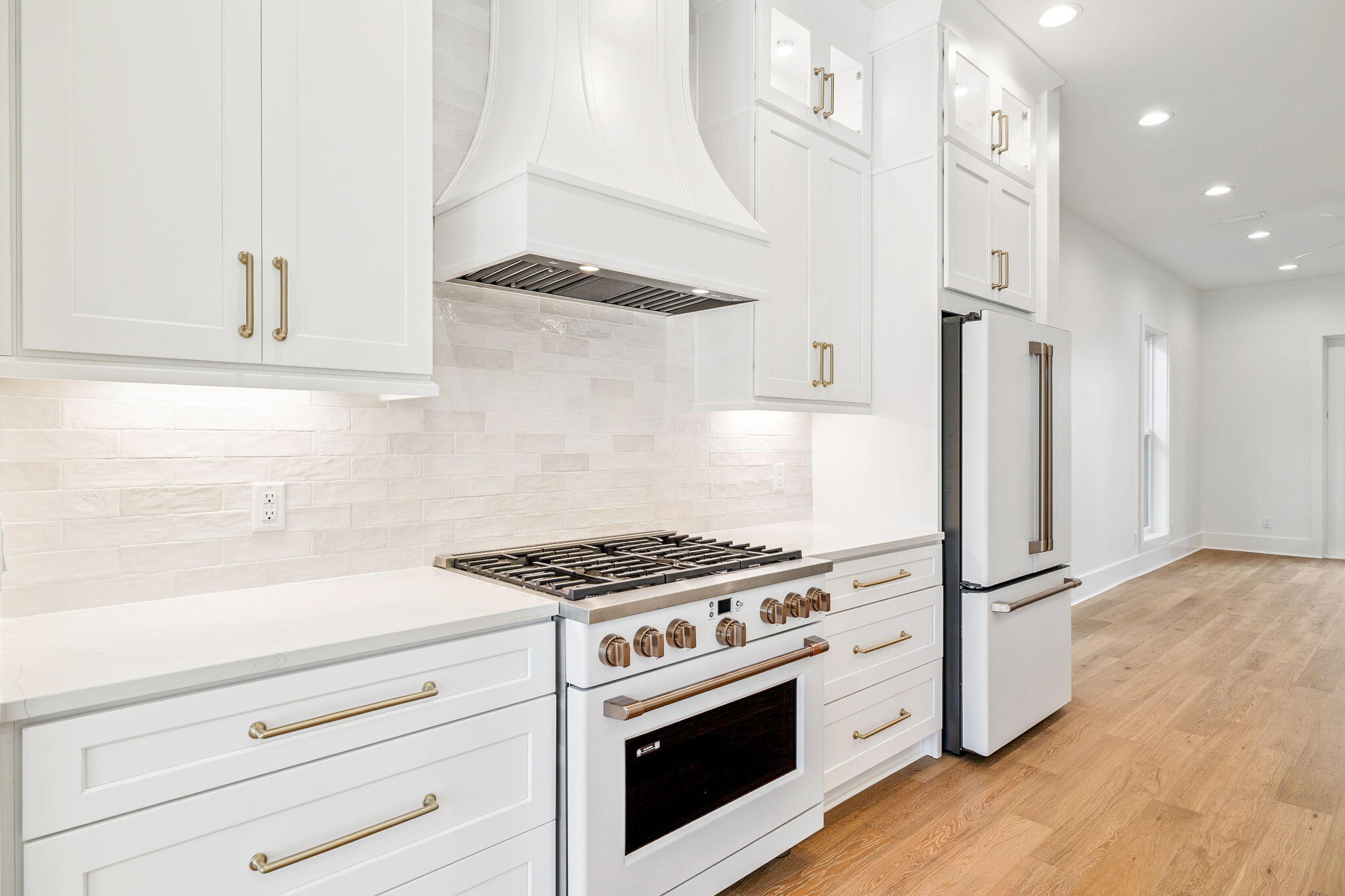 141 Grande Pointe Dr Inlet Beach Inlet Beach, FL 32461 - Photo 13 of 64 a kitchen with granite countertop a stove and a refrigerator