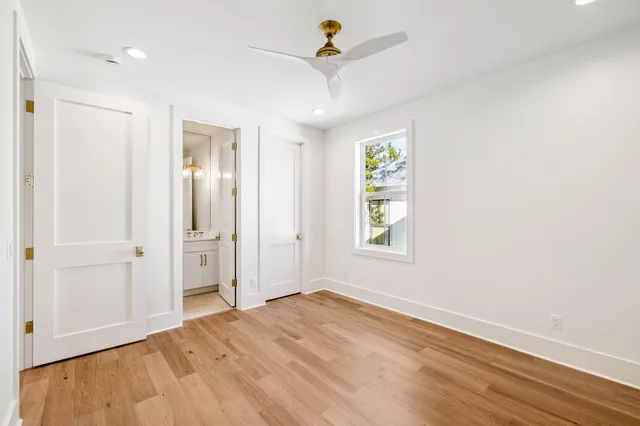 a view of outdoor space yard and porch