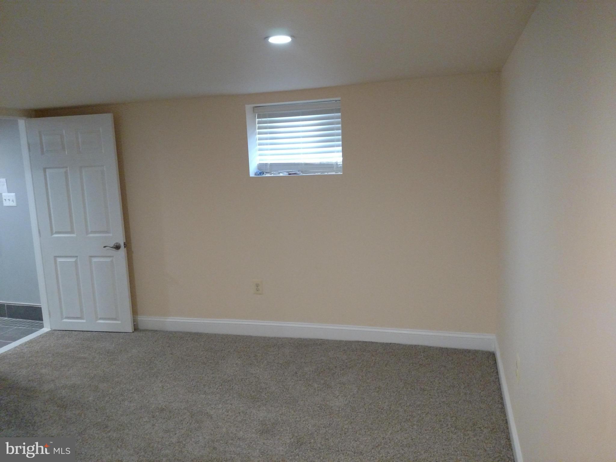 312 Sassafras Road Baltimore, MD 21221 - Photo 11 of 17 Den