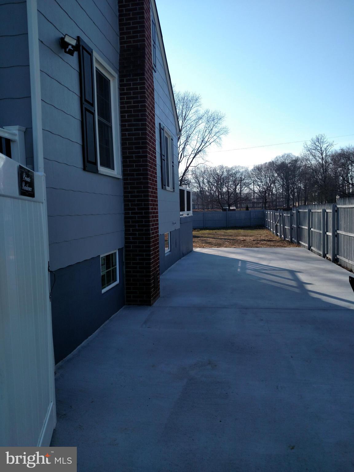 312 Sassafras Road Baltimore, MD 21221 - Photo 17 of 17 Driveway