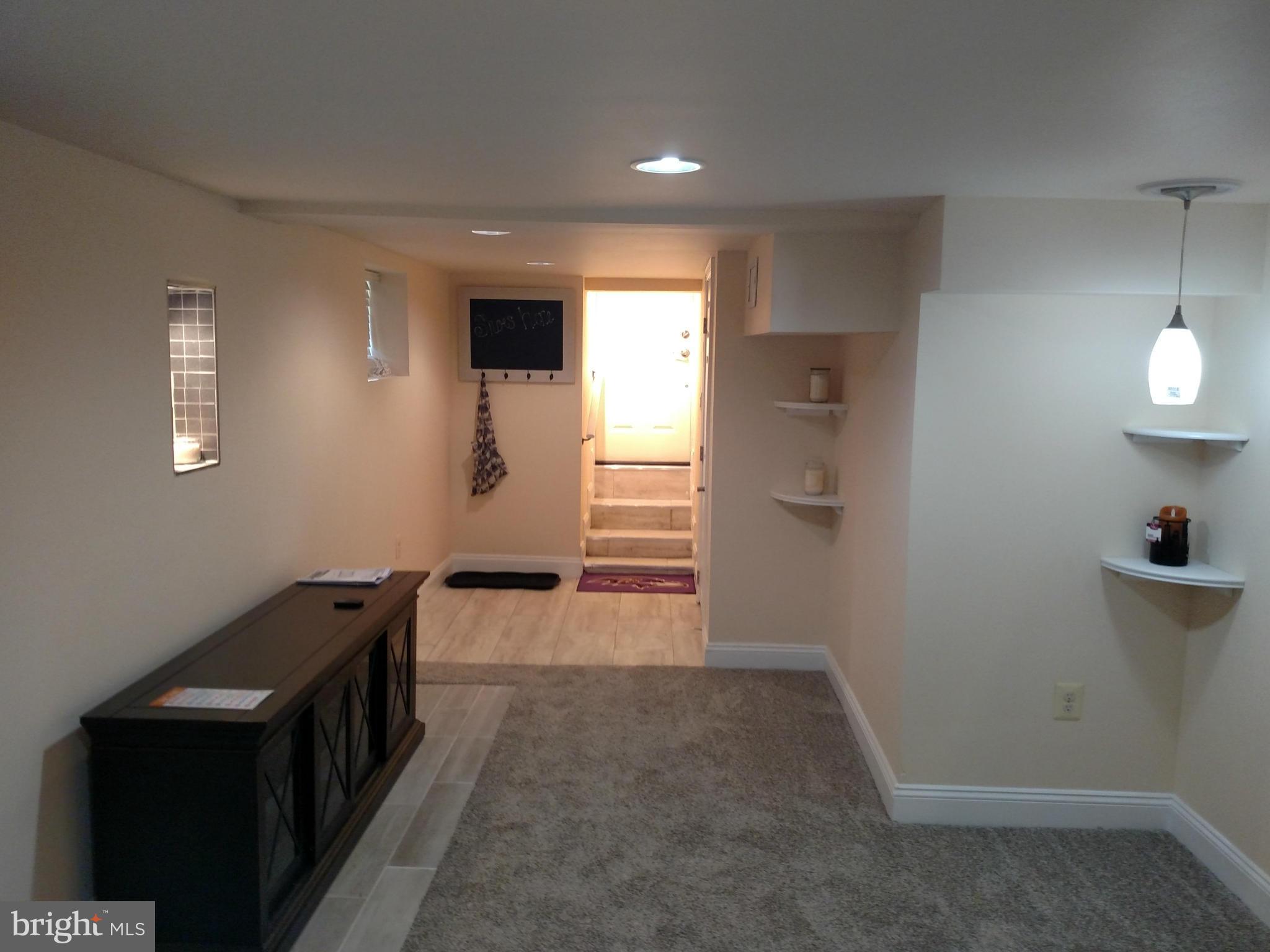 312 Sassafras Road Baltimore, MD 21221 - Photo 10 of 17 Family Room