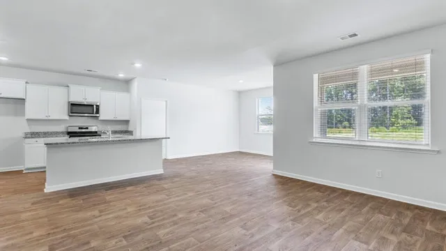 $399,900 | 343 Dickerson Lane, Summerville, SC 29485