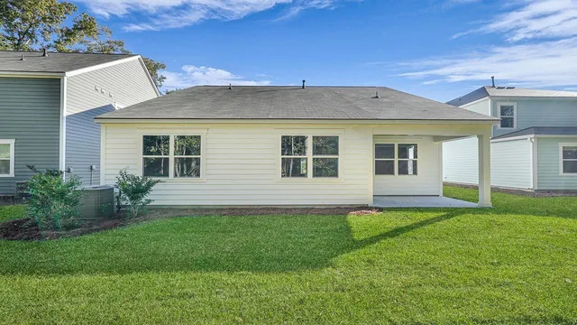 $399,900 | 343 Dickerson Lane, Summerville, SC 29485