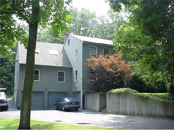 13 Hubbard Road Dover, NH 03820 - Photo 1 of 4