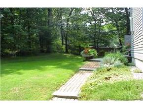 13 Hubbard Road Dover, NH 03820 - Photo 3 of 4
