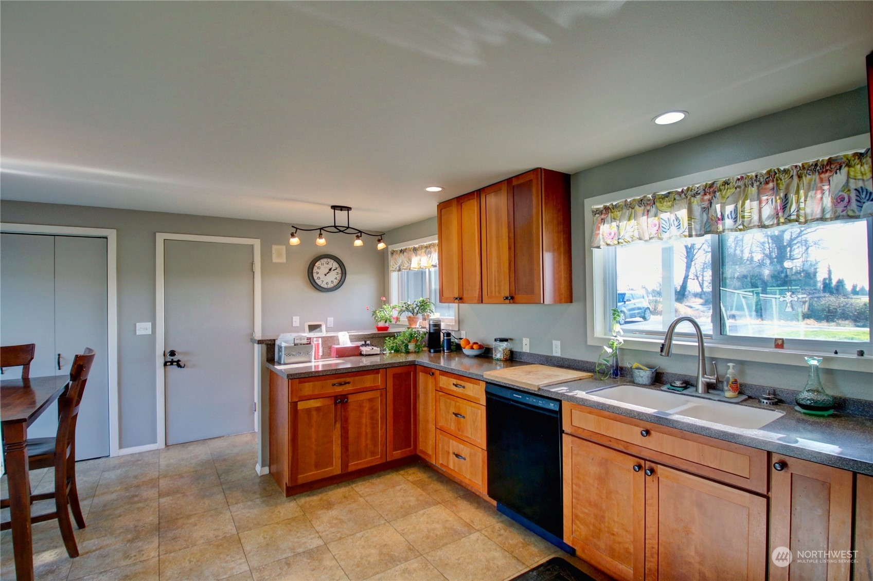 16867 Britt Road Mount Vernon, WA 98273 - Photo 20 of 39 Gallery Image 20