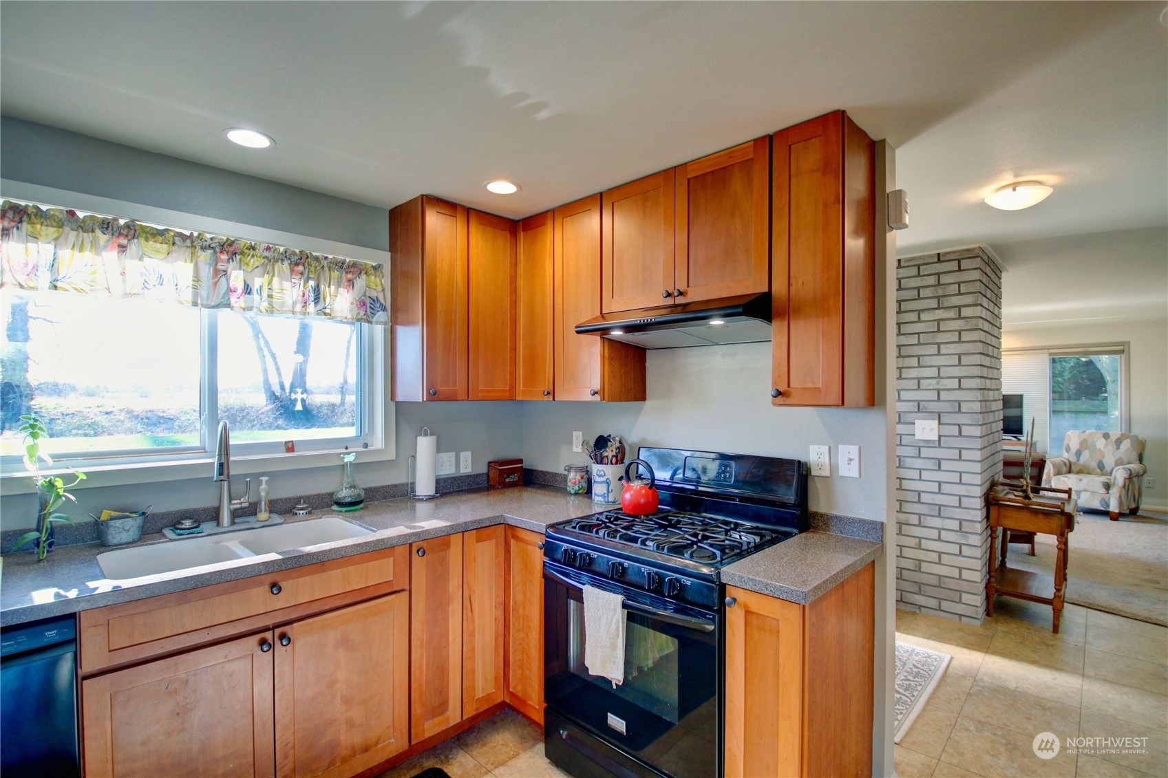 16867 Britt Road Mount Vernon, WA 98273 - Photo 21 of 39 Gallery Image 21
