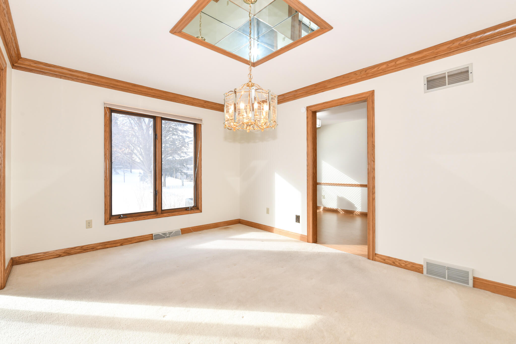 655 Mac Henry Circle, Unit B Brookfield, WI 53045 - Photo 13 of 36 Dining Rm 2