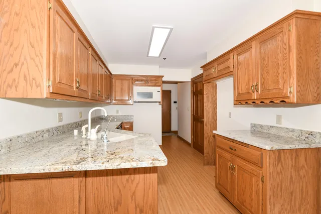 $350,000 | 655 Mac Henry Circle, Unit B, Brookfield, WI 53045