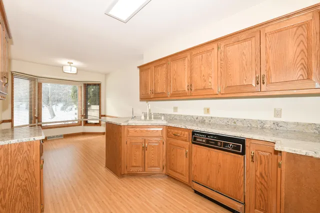 $350,000 | 655 Mac Henry Circle, Unit B, Brookfield, WI 53045