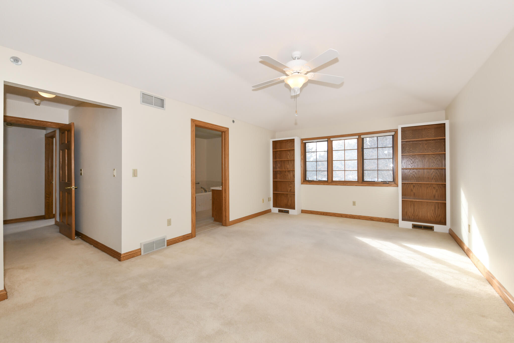 655 Mac Henry Circle, Unit B Brookfield, WI 53045 - Photo 23 of 36 Primary BR (3)