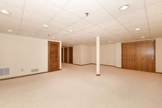 $350,000 | 655 Mac Henry Circle, Unit B, Brookfield, WI 53045