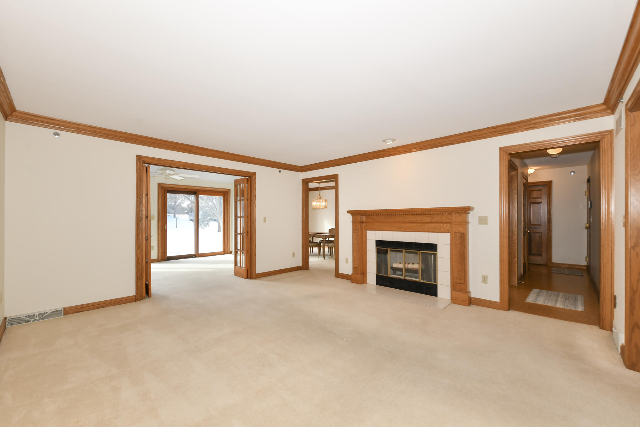 655 Mac Henry Circle, Unit B Brookfield, WI 53045 - Photo 7 of 36 Living Rm View 2