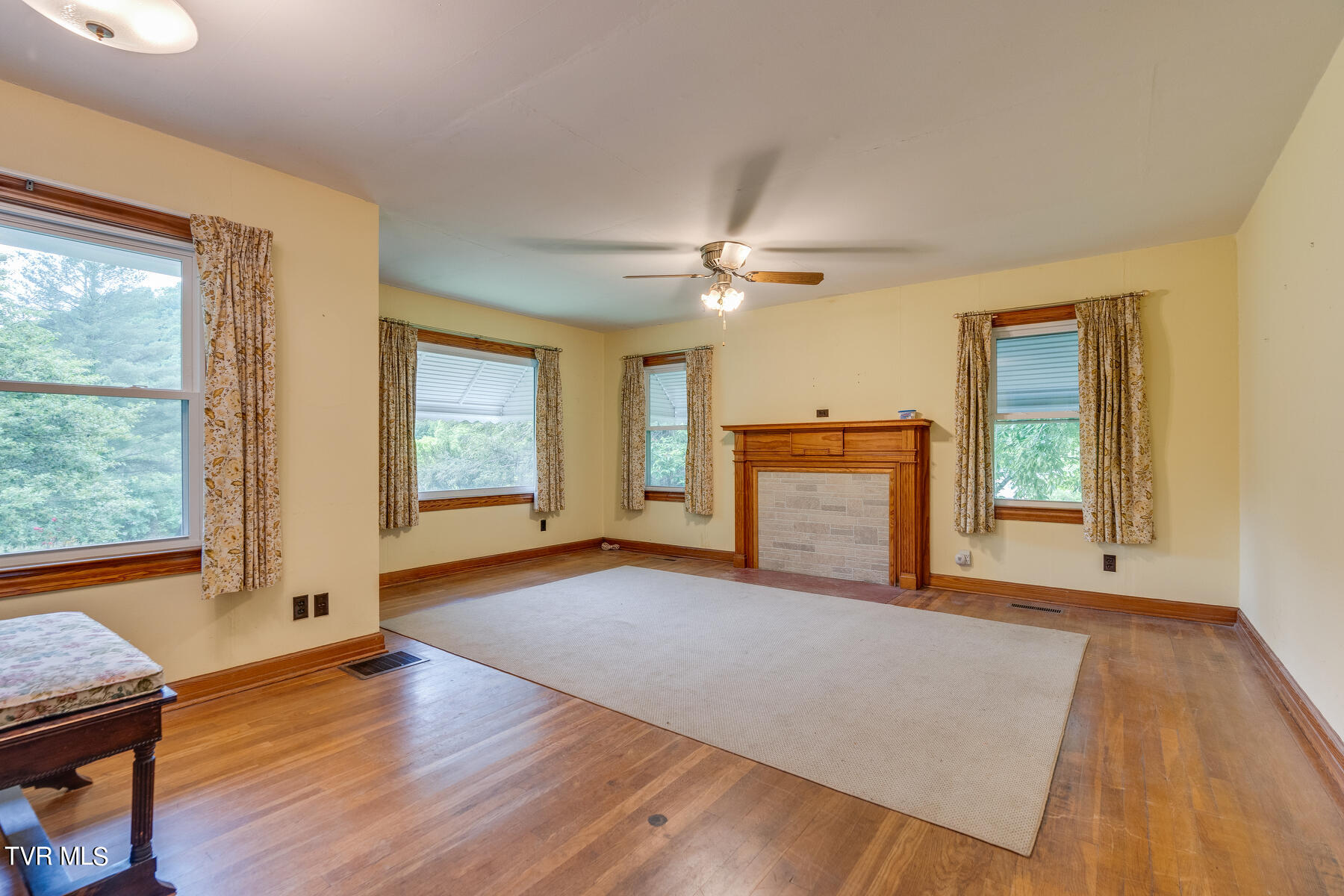 1344 Hilton Road Gate City, VA 24251 - Photo 8 of 31 007