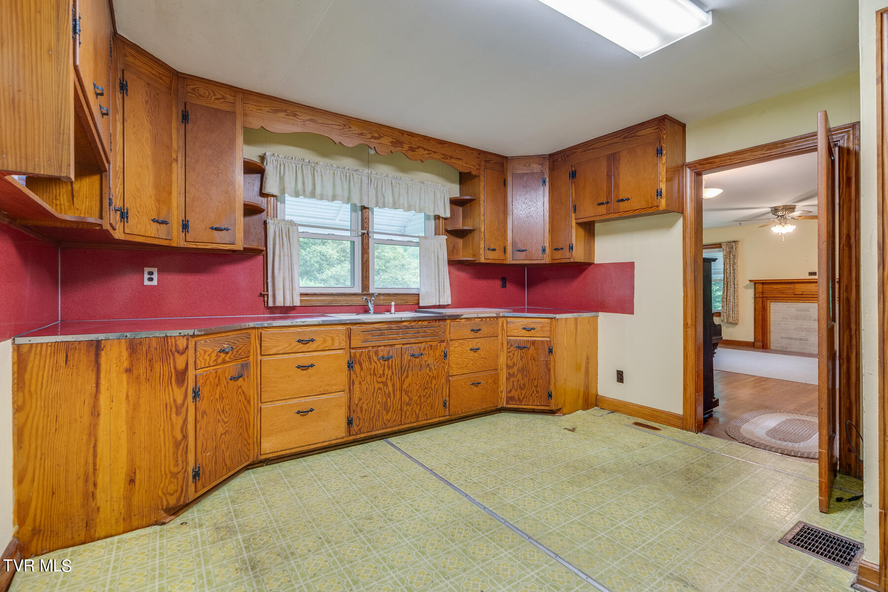 1344 Hilton Road Gate City, VA 24251 - Photo 10 of 31 009