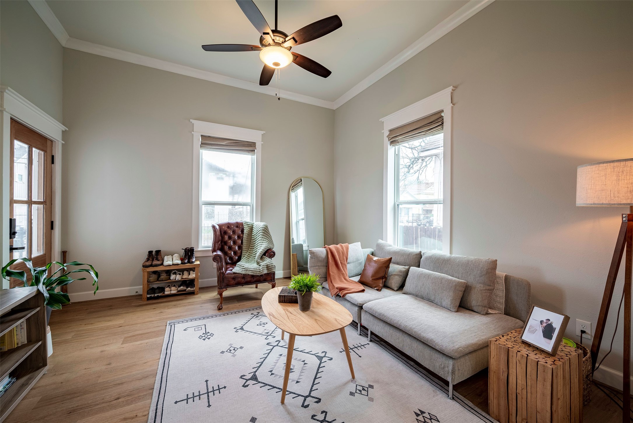 1924 Gano Street Houston, TX 77009 - Photo 2 of 18 a living room with furniture and a window