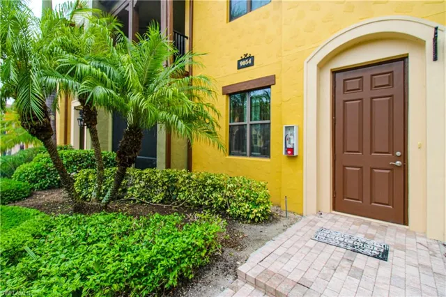 $4,995 | 9054 Capistrano Street North, Unit 4003, Naples, FL 34113