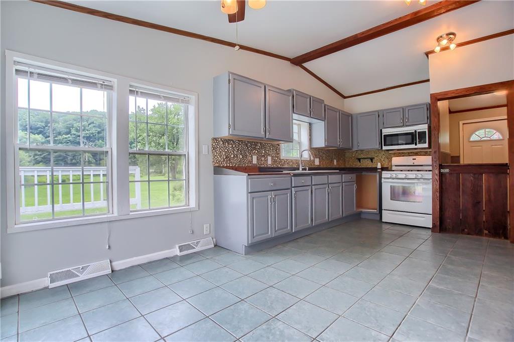 216 Evergreen Mill Road Harmony, PA 16037 - Photo 9 of 24 Dining Area