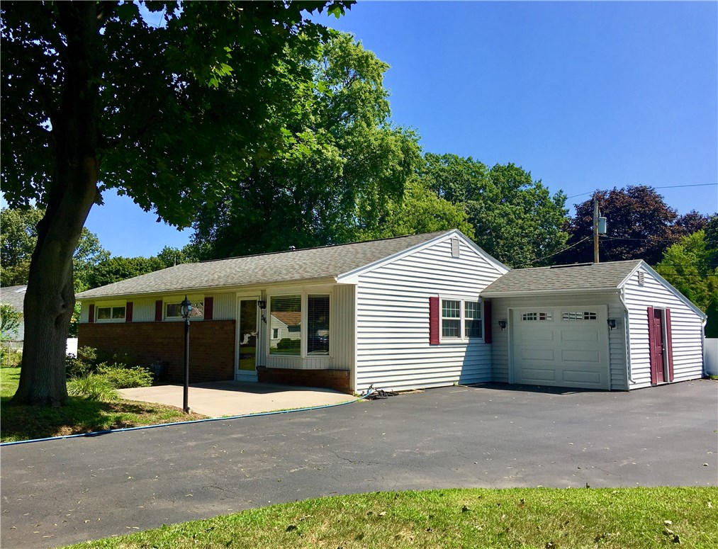 544 W Road Webster, NY 14580 - Photo 1 of 1 exterior front