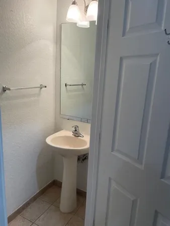 $2,000 | 4194 Napoli Lake Drive, Palm Beach Gardens, FL 33410