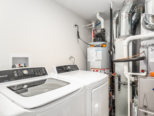2421 Upland Road Pingree Grove, IL 60140 - Photo 20 of 21 a utility room with dryer and washer