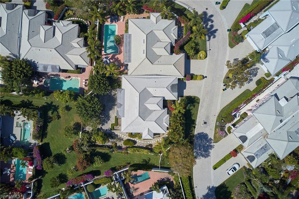 805 Rue Deville, Unit 2 9 Naples, FL 34108 - Photo 4 of 11 Gallery Image 4