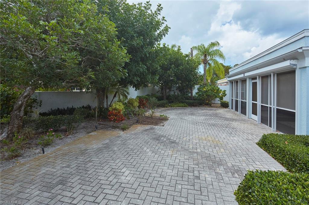 805 Rue Deville, Unit 2 9 Naples, FL 34108 - Photo 10 of 11 Gallery Image 10