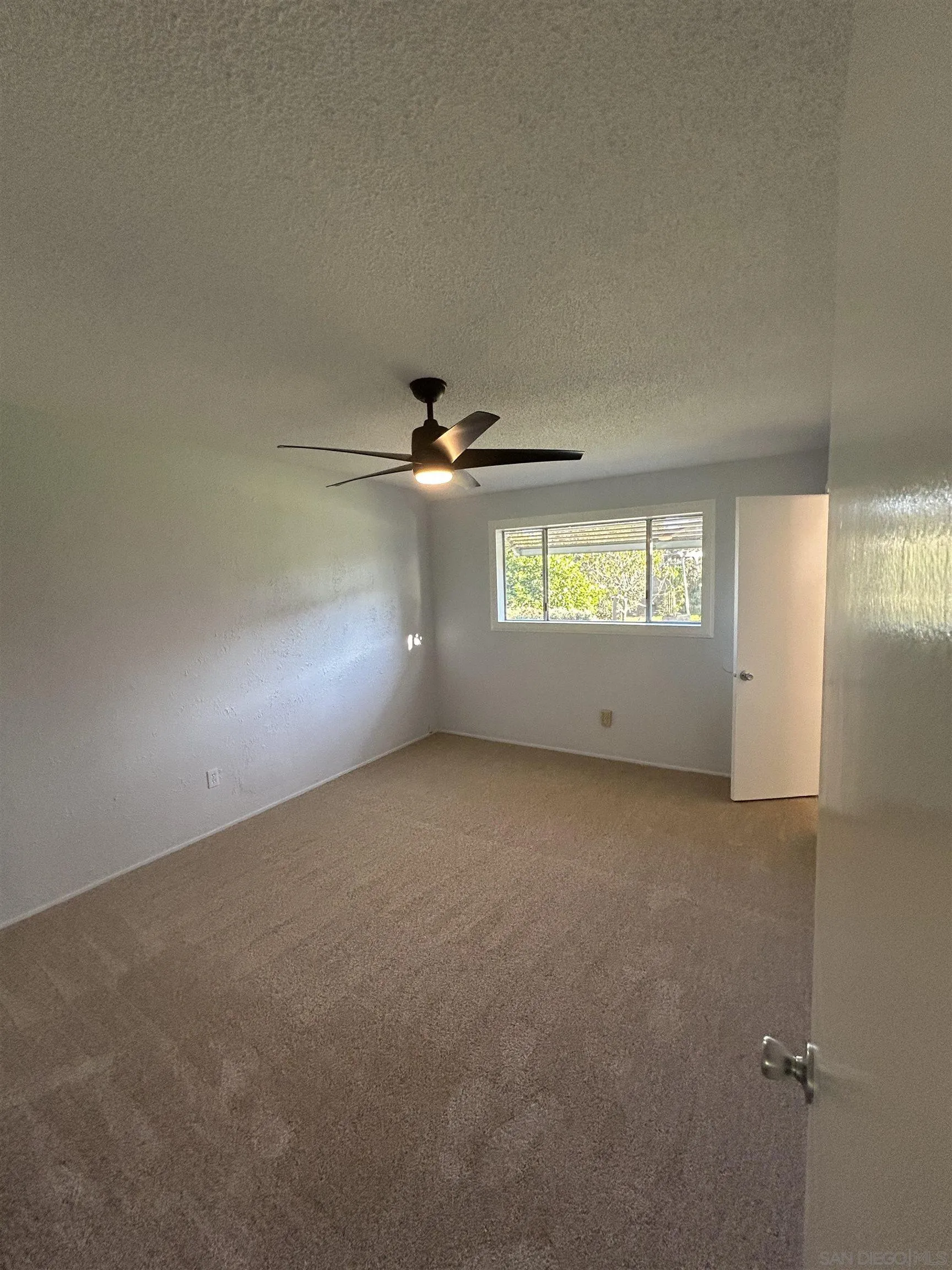 8821 Siwanoy Court Santee, CA 92071 - Photo 18 of 36