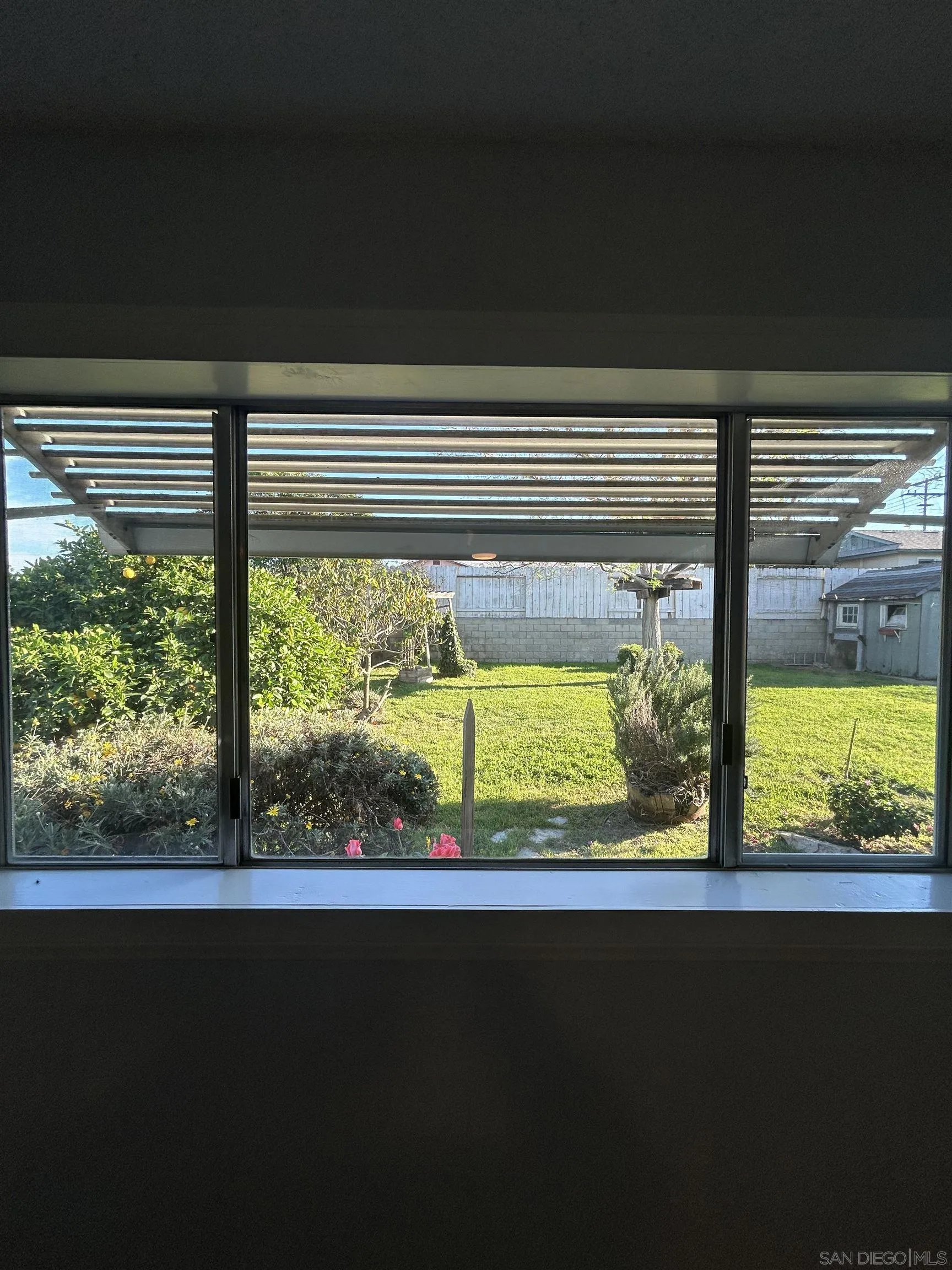 8821 Siwanoy Court Santee, CA 92071 - Photo 20 of 36