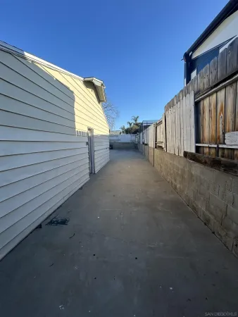 $4,200 | 8821 Siwanoy Court, Santee, CA 92071