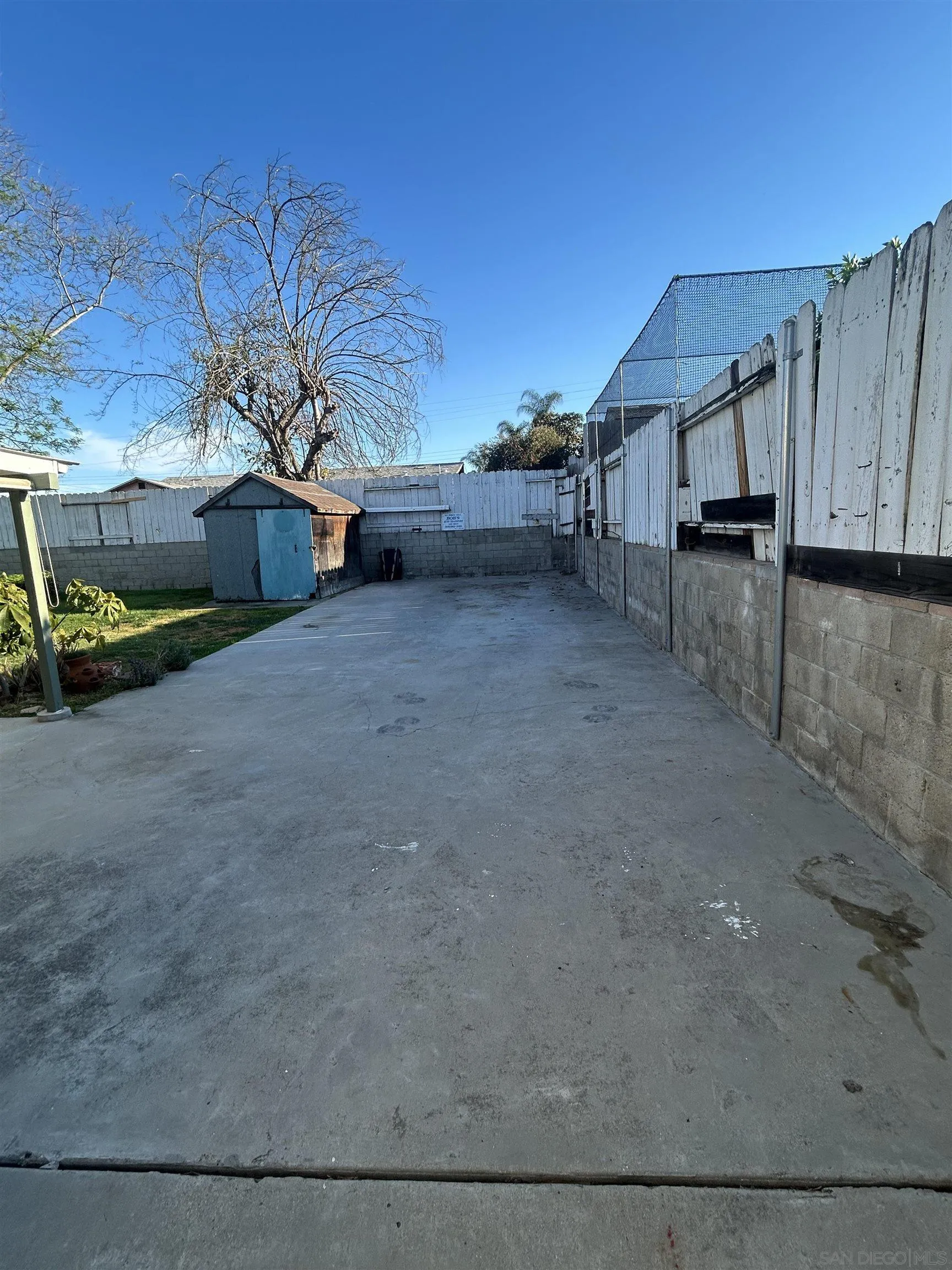 8821 Siwanoy Court Santee, CA 92071 - Photo 7 of 36