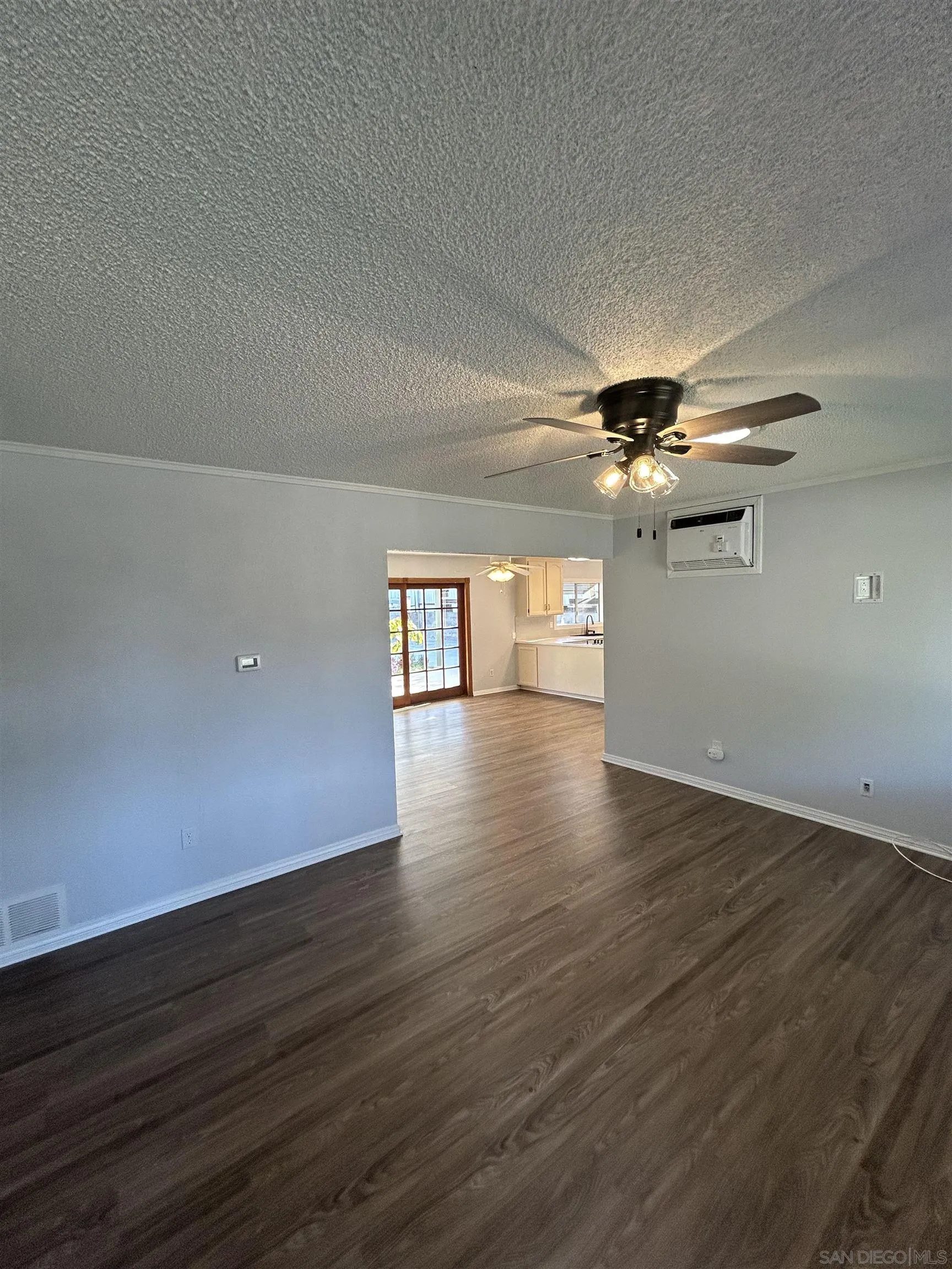 8821 Siwanoy Court Santee, CA 92071 - Photo 9 of 36