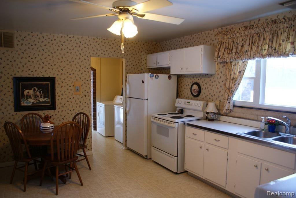 2171 Farnsworth Road Lapeer, MI 48446 - Photo 41 of 44 DSC06706.jpg
