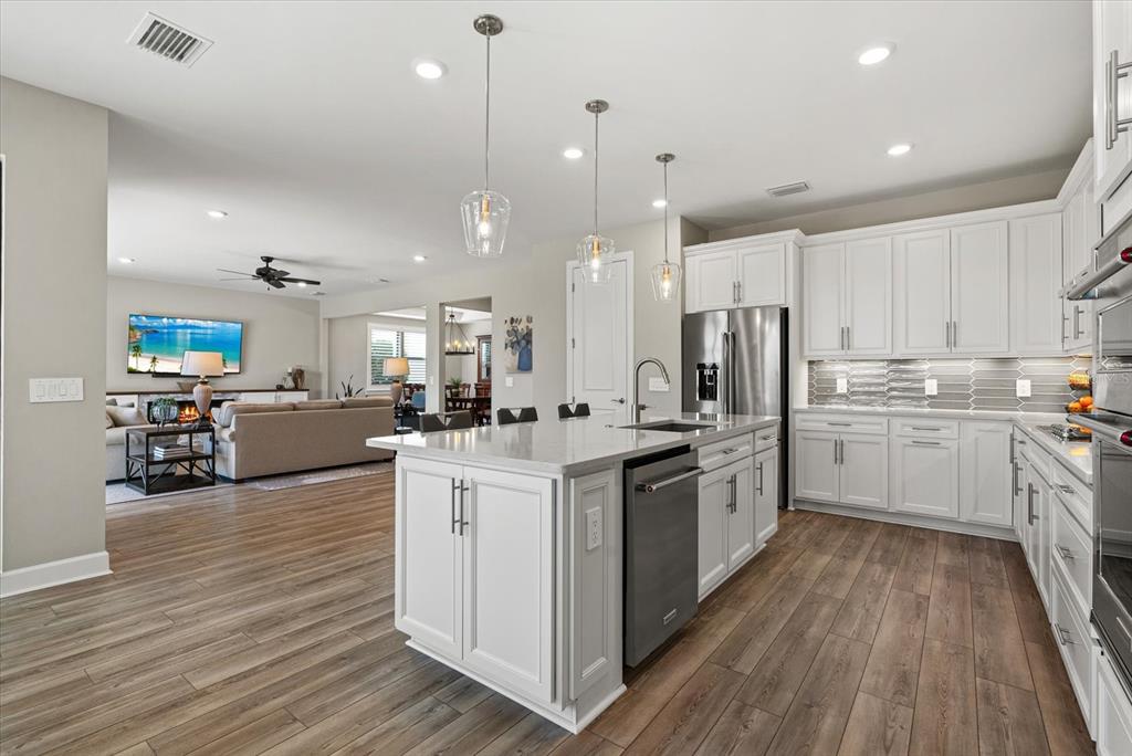 5925 Bluestar Court Lakewood Ranch, FL 34211 - Photo 14 of 52