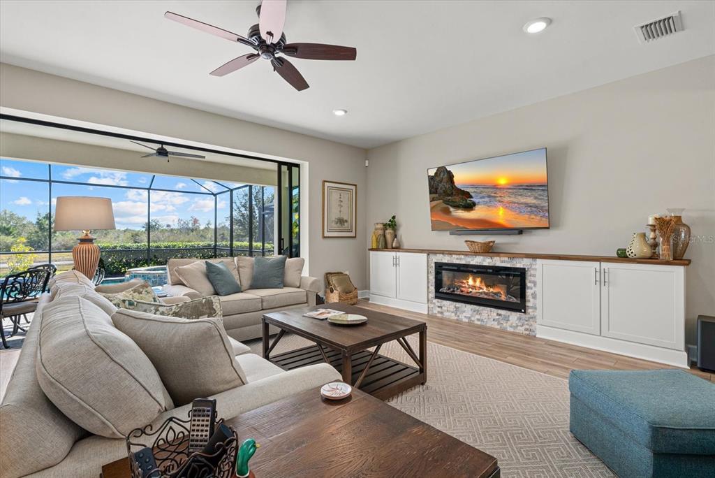 5925 Bluestar Court Lakewood Ranch, FL 34211 - Photo 5 of 52