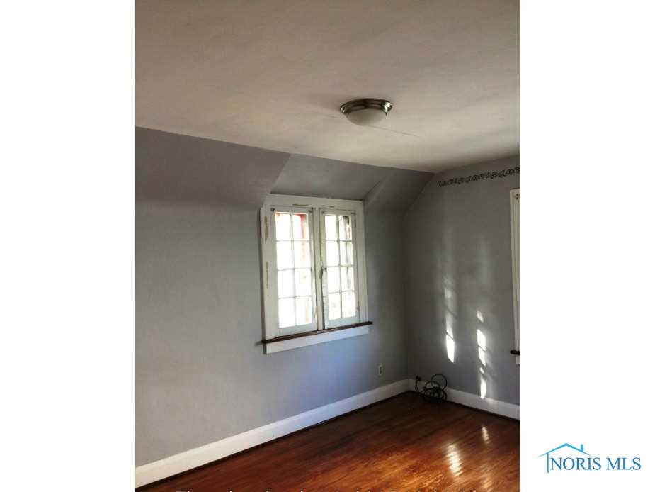908 Waybridge Road Toledo, OH 43612 - Photo 12 of 13 Bedroom.