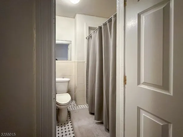 $2,150 | 389 Bloomfield Avenue, Unit 7, Caldwell, NJ 07006