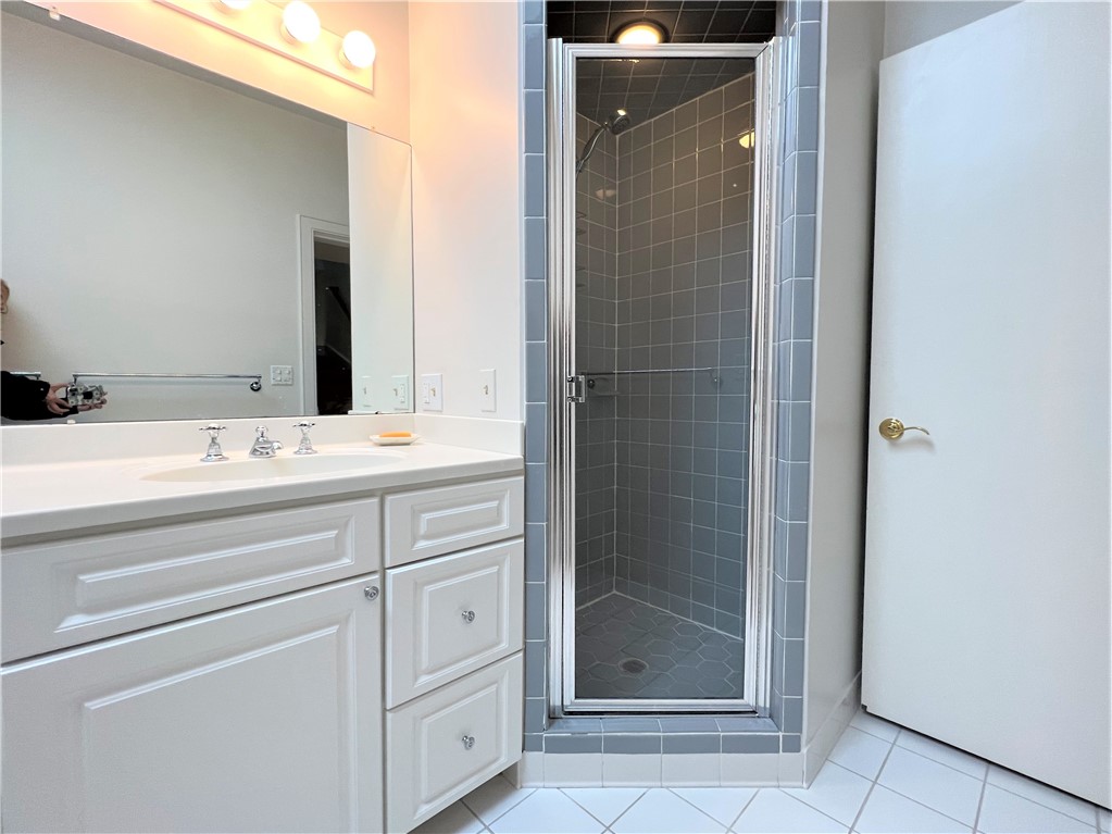 15 Hammersmith Road, Unit 16A Newport, RI 02840 - Photo 24 of 27 2nd level