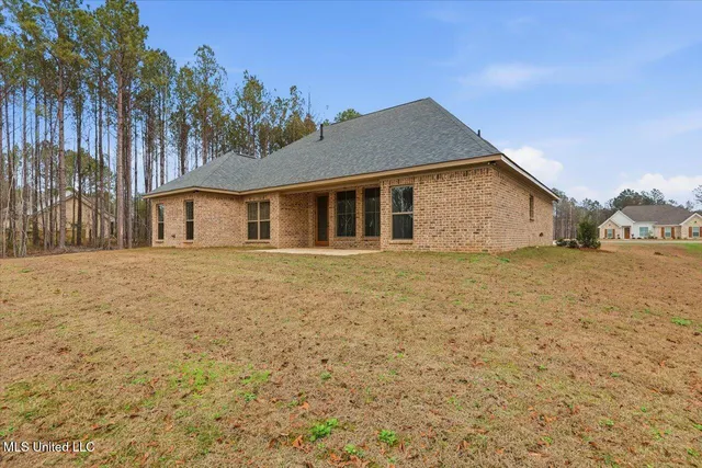 $398,500 | 143 Ashwood Lane, Mendenhall, MS 39114