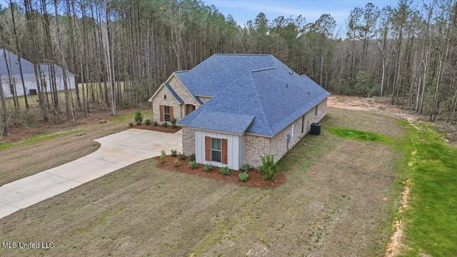 $398,500 | 143 Ashwood Lane, Mendenhall, MS 39114