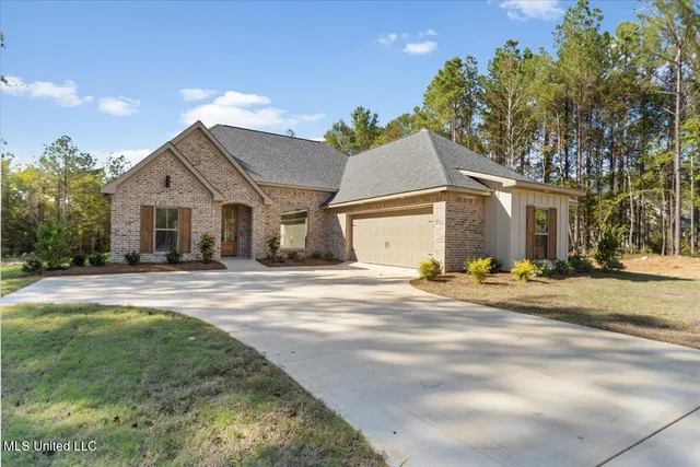 $398,500 | 143 Ashwood Lane, Mendenhall, MS 39114